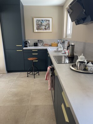 Private kitchen - Détendez-vous Dans Cette Maison de Ville Cosy et Calme (Avignon)