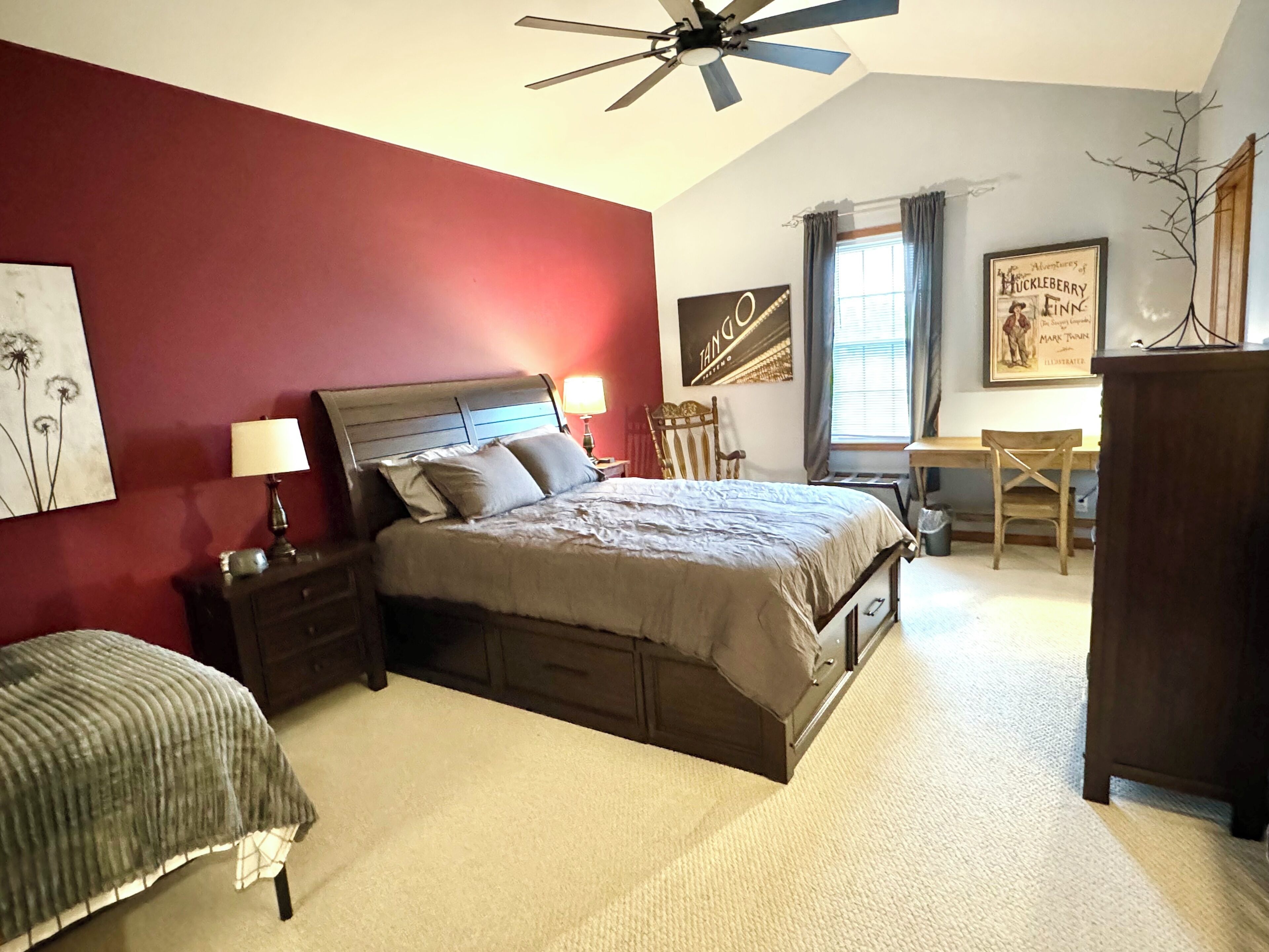 8 bedrooms, desk, iron/ironing board, travel cot