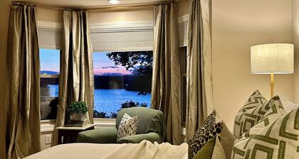 Enjoy your own slice of paradise on Lake Keowee. On the water & amazing sunsets.