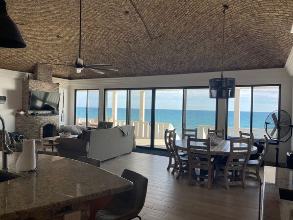 Smart TV - 5 Bed, 4 Bath Beach Front House at the best beach in Rocky Point, Playa Encanto. (Playa Encanto)