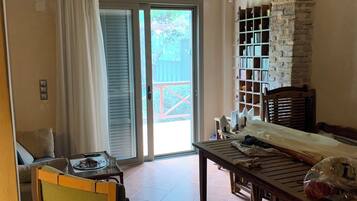 Télévision, chaîne hi-fi