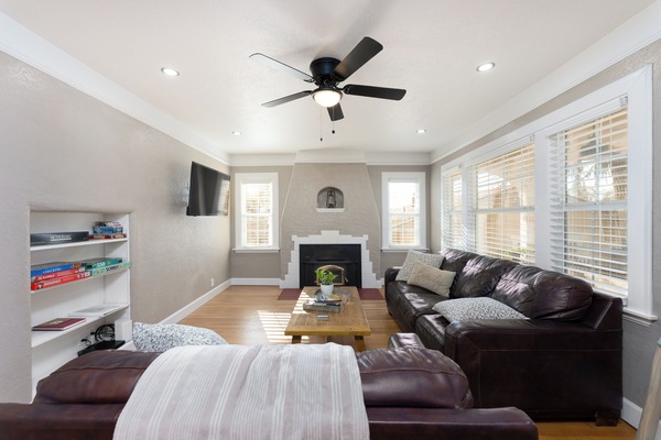 Smart TV, DVD player