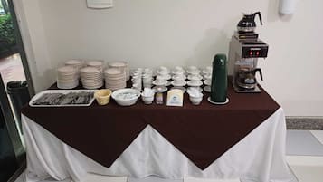 包每日自助早餐