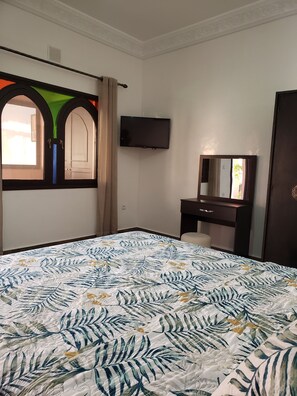 3 bedrooms, WiFi, bed sheets