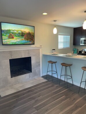 Fridge, microwave, oven, stovetop - Remodeled Private 3BD, Hot Tub Woof Woof and Parking (San Diego)