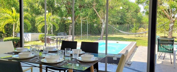 Outdoor dining