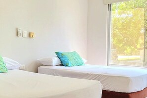 Family Chalet | 4 bedrooms, premium bedding, blackout drapes, bed sheets - Súper CASA FINCA Jaccuzi A.A Wifi TV (Ricaurte)