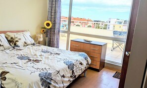 1 kamar tidur, setrika/meja setrika, Wi-Fi gratis, dan seprai linen
