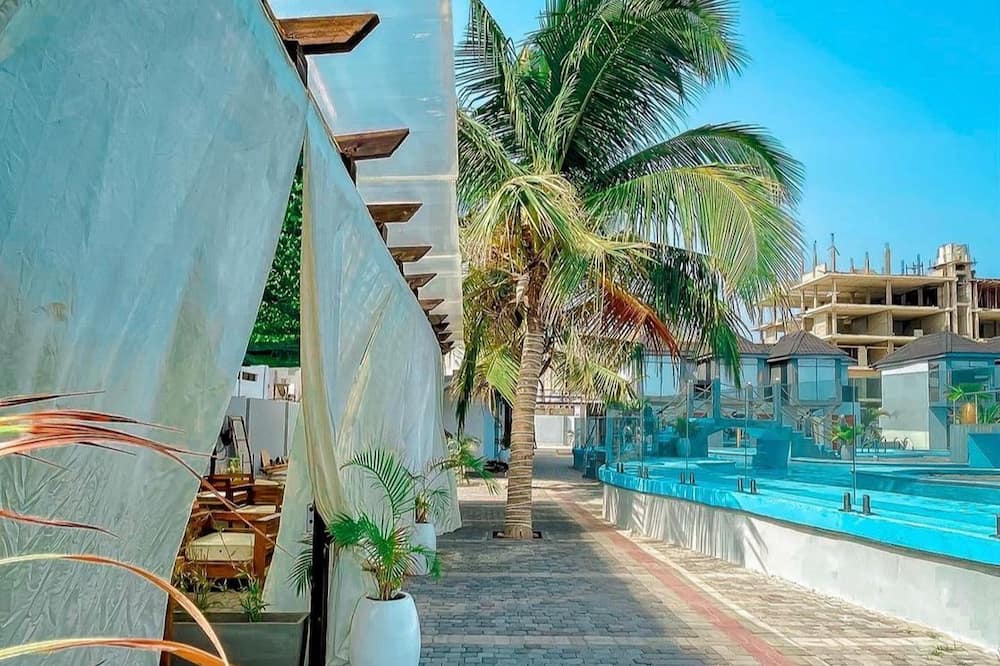 1 bedroom penthouse on the beach ikate