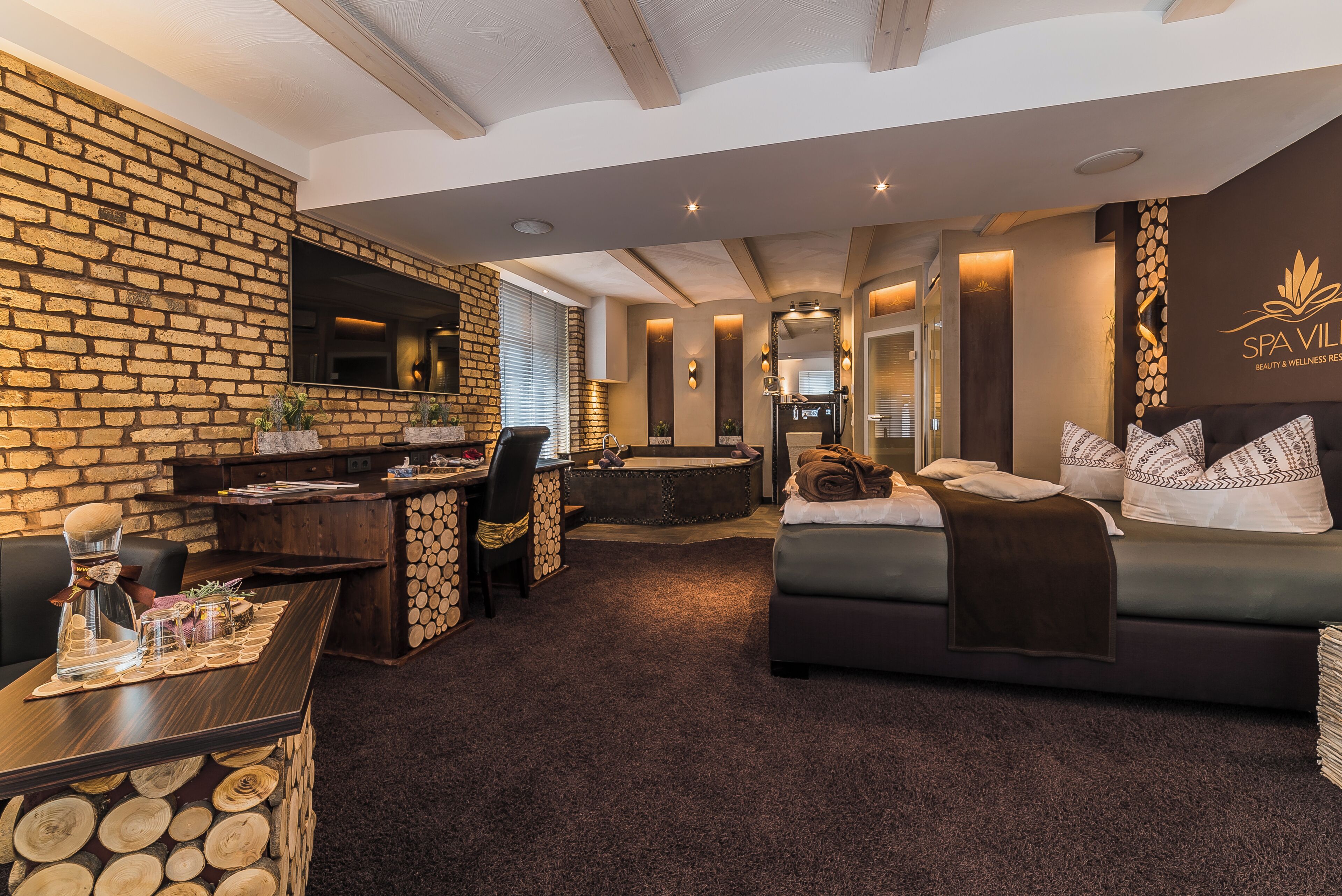 Wellness-Suite "Gartentraum" | Luxe beddengoed, donzen dekbedden, een kluis op de kamer