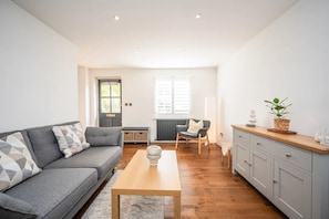 TV - Greenwich House 10 mins to O2 - Free Parking  - Pass the Keys (London)