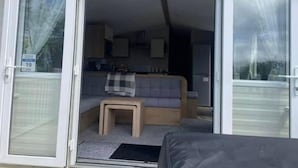 Chalet | Exterior detail - Beautiful 3-bed Chalet in Newquay (Newquay)