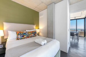 2 chambres, fer et planche à repasser, Wi-Fi, draps fournis