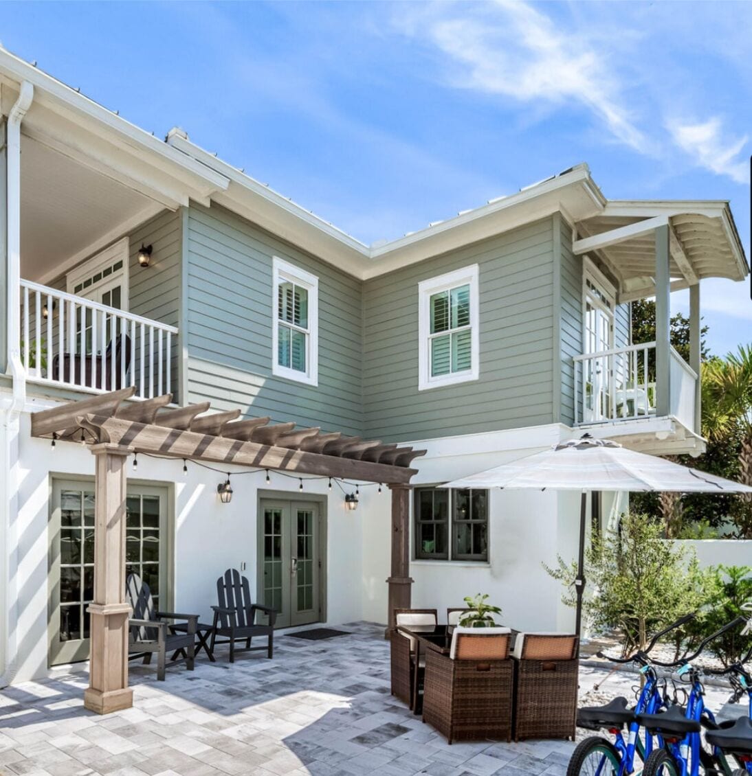 Lovin 30A!LOOK NO FURTHER!Beach Side of  30A Luxury home. Steps to Pool/Beach!