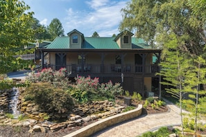 Chambre « Premier » | Literie de qualité supérieure, Wi-Fi gratuit, draps fournis