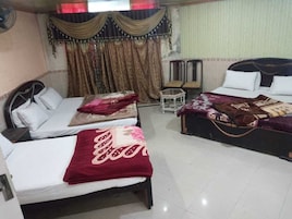 Sistema de insonorización, tabla de planchar con plancha y wifi gratis 