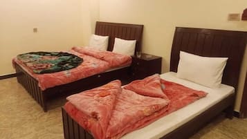 Standard Double Room | Soundproofing, iron/ironing board, free WiFi