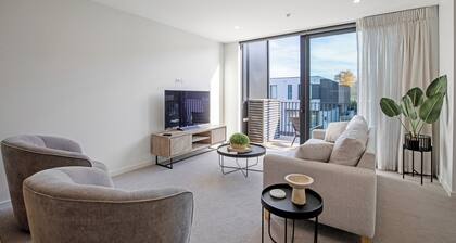 Modern and Central - Christchurch Apartment