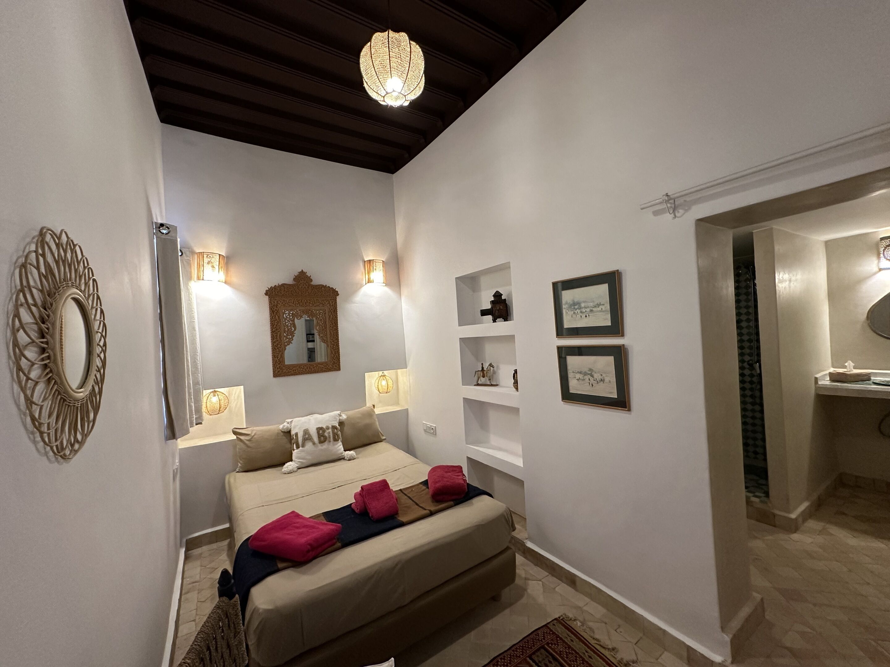 Standard Double Room | Bed sheets