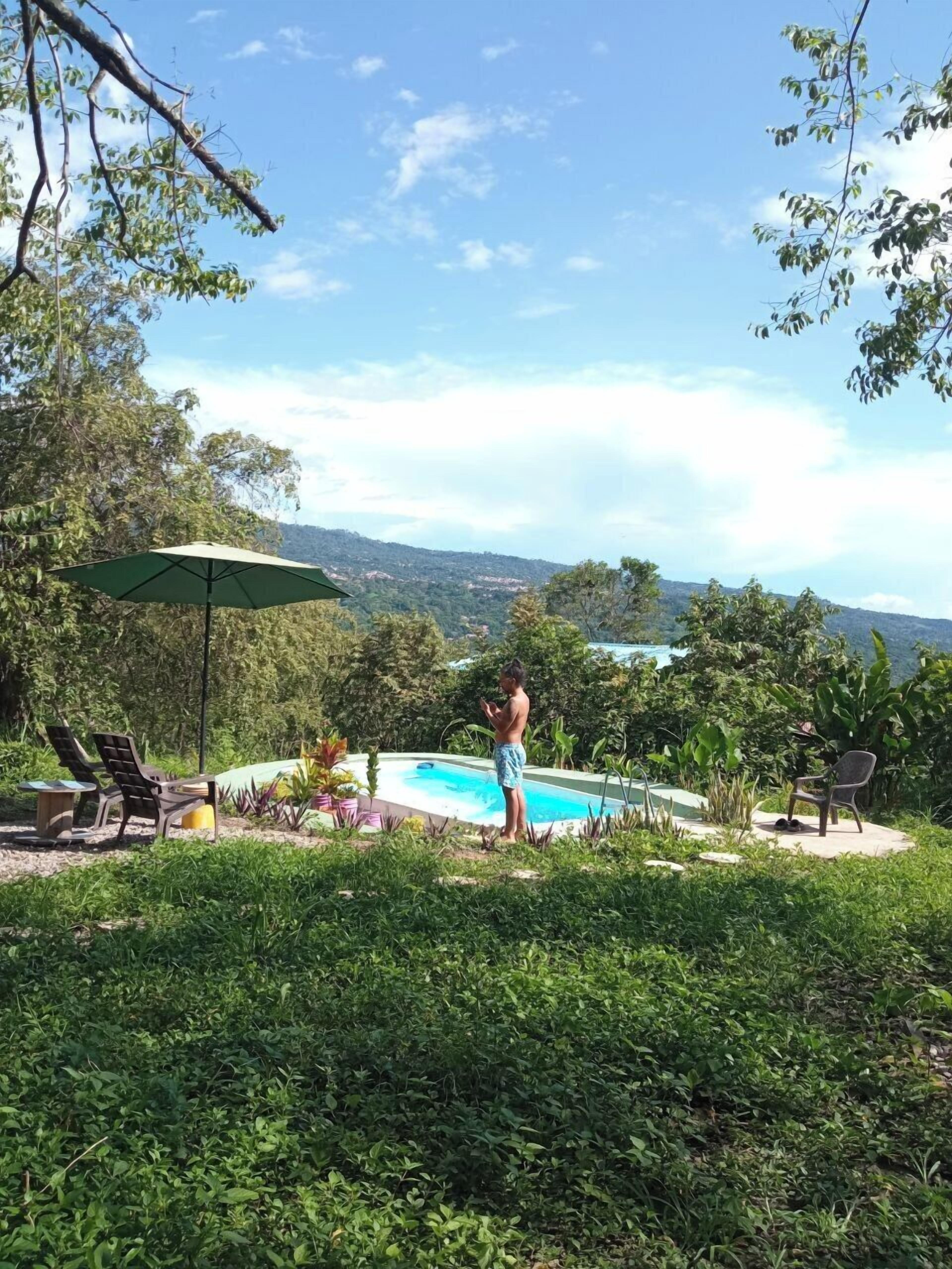 حمّام سباحة خارجي