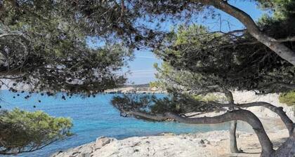 Maison village 88 M2 avec toit terrasse de 50 M2 à proximité de Marseille