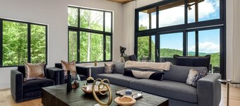 Luxury Home - The Retreat House