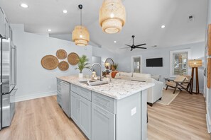 Interior - Walkable, Pet-Friendly, BEST Location on the Beach (Kill Devil Hills)