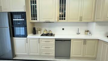 Microwave, oven, stovetop, dishwasher