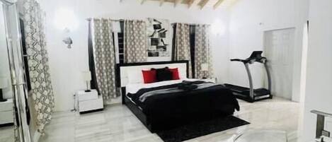 1 bedroom, WiFi, bed sheets