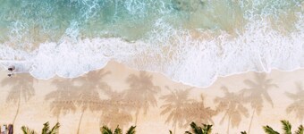 Ocean Pearl: Luxurious Golf Course Retreat