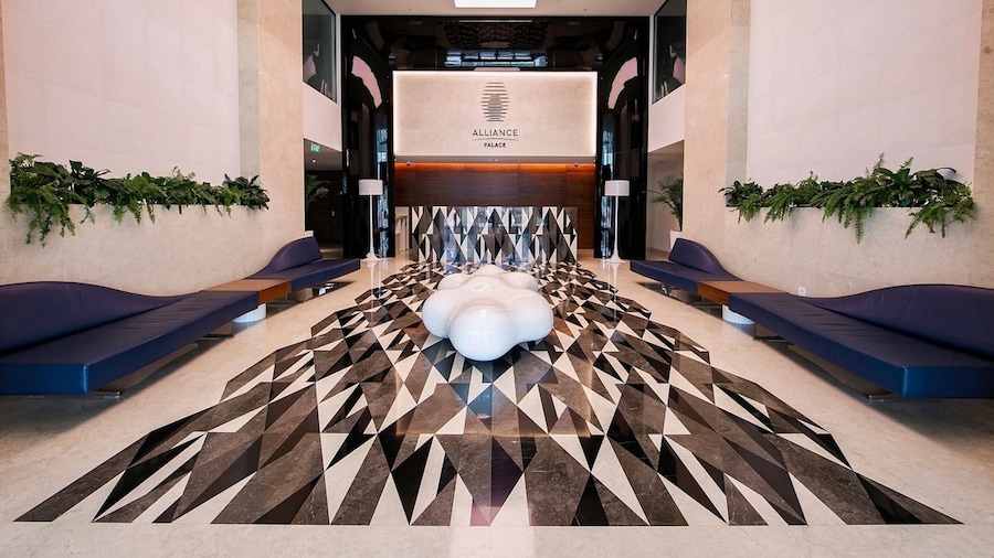 Epica Luxury Suit