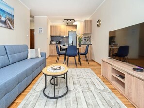 Smart TV - Reagan Park Residence - Parking, Balcony and Workspace - by Rentujemy (Gdansk)