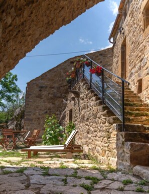 Property grounds - Gîte Chemin des Menhirs 4/6 persons (LES BONDONS)