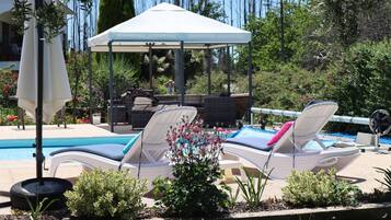 Apartment | Pool | Outdoor pool