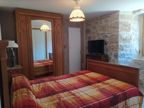 5 dormitorios, cuna de viaje, wifi gratis