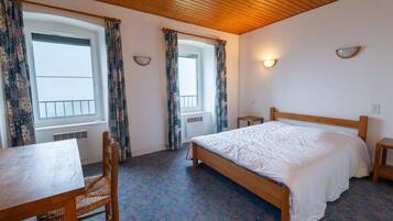 4 bedrooms