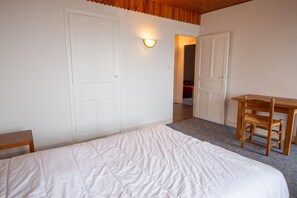 4 bedrooms