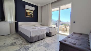1 bedroom, minibar, desk, laptop workspace