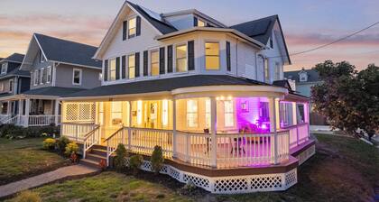 Awesome location and awesome top floor apartment near the ocean & boardwalk.