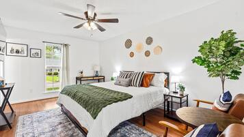 3 bedrooms, iron/ironing board, WiFi, bed sheets