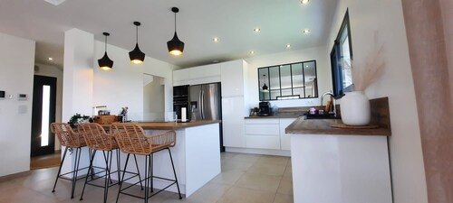 Villa Contemporaine Avec Piscine Pour 7 Personnes