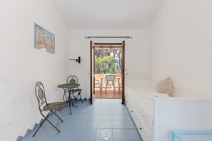 1 dormitorio, cuna de viaje, wifi y ropa de cama