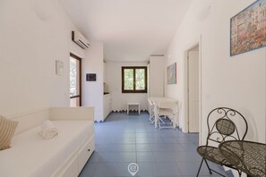 1 bedroom, travel crib, WiFi, bed sheets