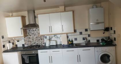 Cozy apartment in Great Malvern 90 mins train-Oxford and 44 mins drive-Cotswolds