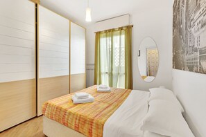 واي فاي مجانًا وملاءات أسرّة