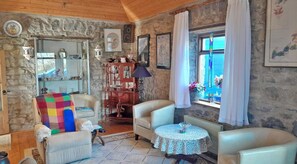 TV, DVD-spiller og bøker