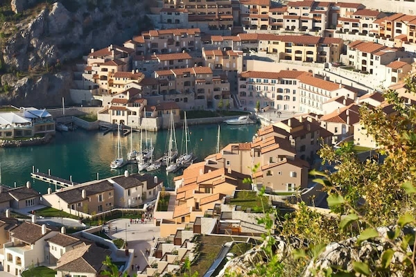 Marina