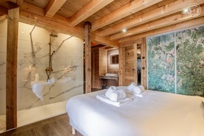 5 chambres, fer et planche à repasser, lit parapluie, Wi-Fi gratuit