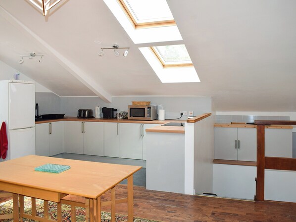 Private kitchen - 1 bedroom accommodation in Hassocks (Hassocks)