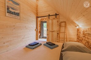 2 chambres, fer et planche à repasser, lit parapluie, Wi-Fi gratuit